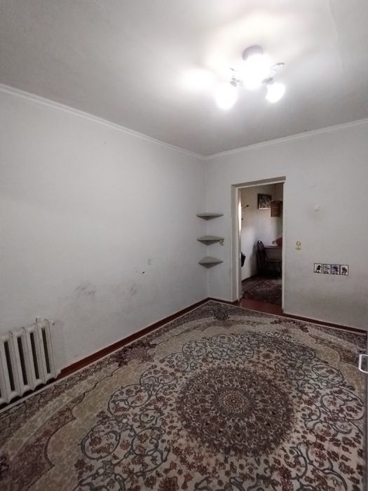 Продается 1 комнатная на сергели 2,галерейный дом