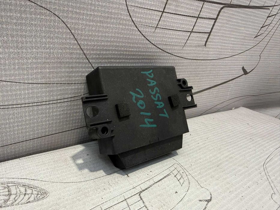 Modul asistență parcare / Unitate parcare (Parkhilfe 8K) Volkswagen Passat B7 3AE919475C 2014 / [2011-2014] / (5C3)