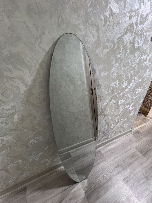 Продам зеркало настенное