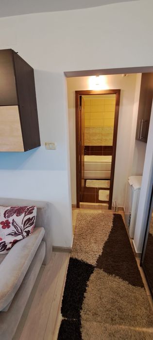 Vând apartament 2 camere Piața Sudului