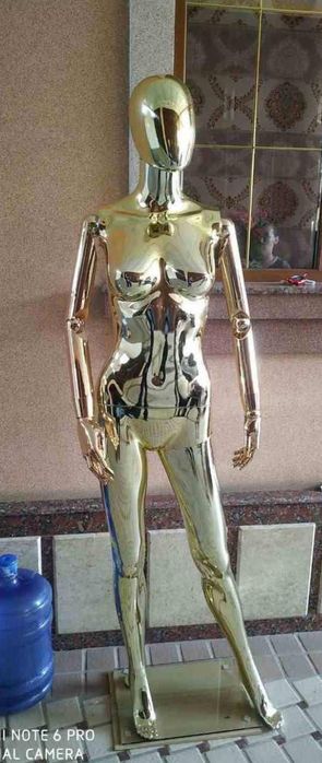 Maniken super sifatda