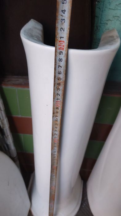 Раковина с ножкой