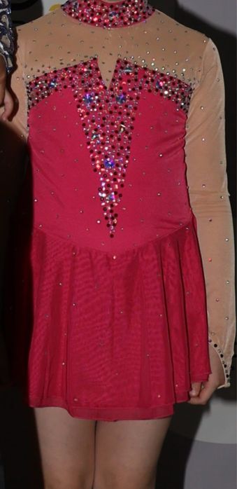 Продам купальник для художественной гимнастики