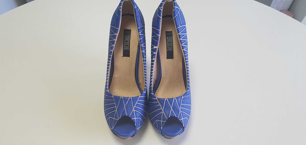 Pantofi dama decupati