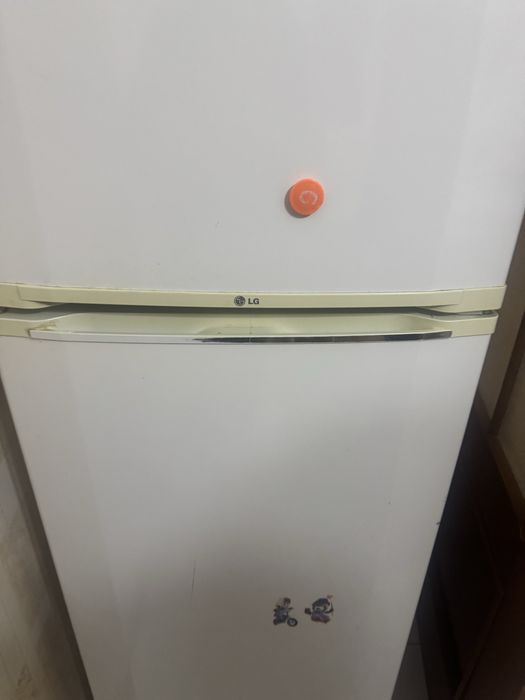 Продам холодильник LG