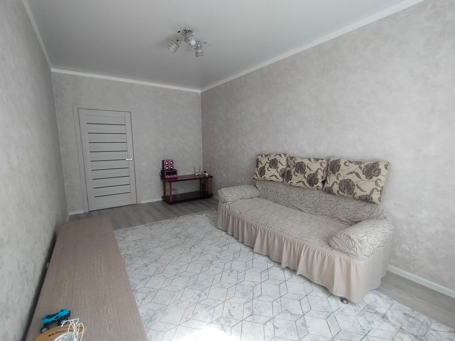 Сдам 1 ком квартиру за ТРЦ Плаза