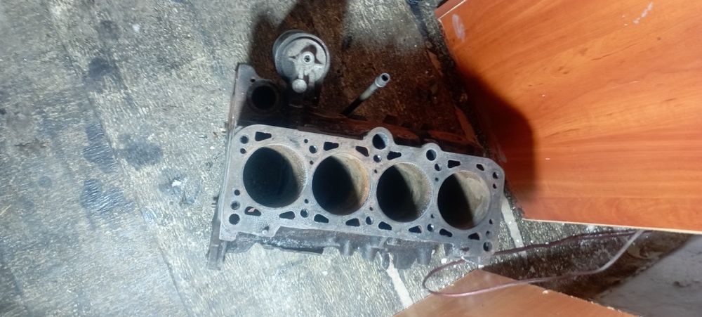 Блок двигателя 1.8 пассат ауди