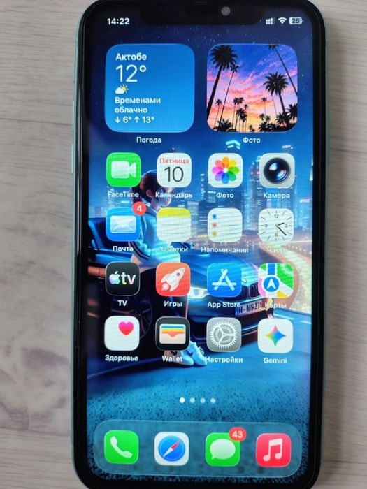 Продам айфон 11 на 128 гб