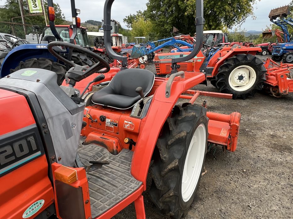 Tractoras traktor mic japonez kubota gl2001 yanmar iseki mitsubishi