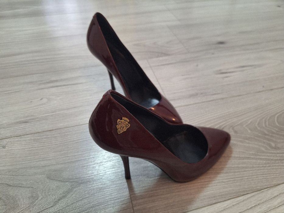 Pantofi superbi Gucci