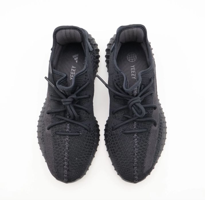 Adidasi Yeezy Boost 350 V2 Black Full Box