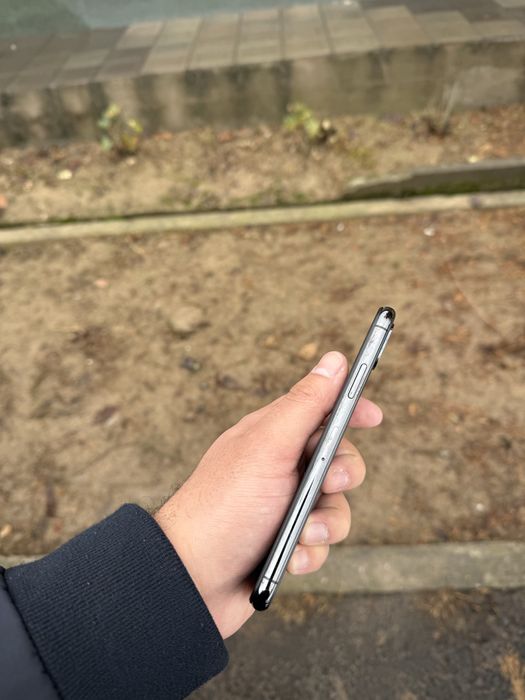 Iphone x ayfon x 64gb LL/A sotiladi tel ideal aybi yo face ishlidi