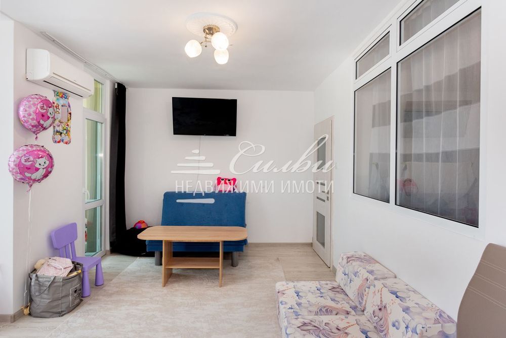 Продава се Двустаен апартамент в Шумен, Тракия - 56 кв.м за 1640 €/кв.м - Снимка #2