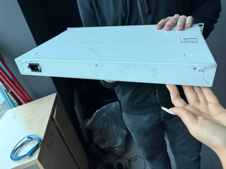 Коммутатор cloud router switch mikrotik crs328 24p 4s rm
