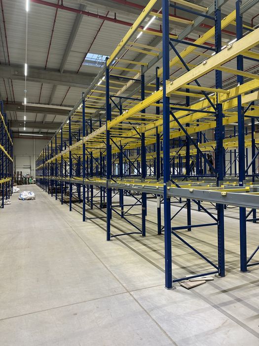 Ofertă la rafturi metalice pentru depozitarea industriale super preț