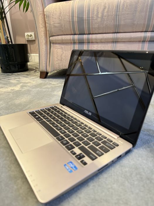 Laptop Notebook cu Touch