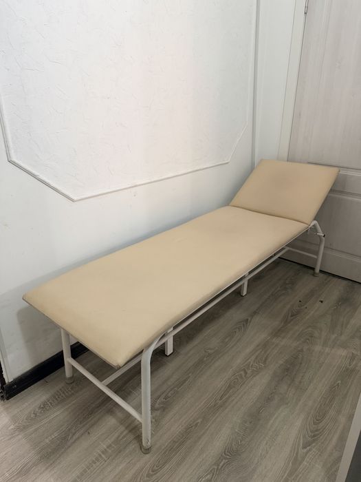 Продаю кушетки, срочно