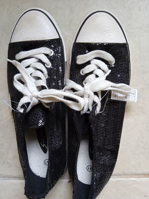 Sneakers Nr. 41 , negri cu paiete