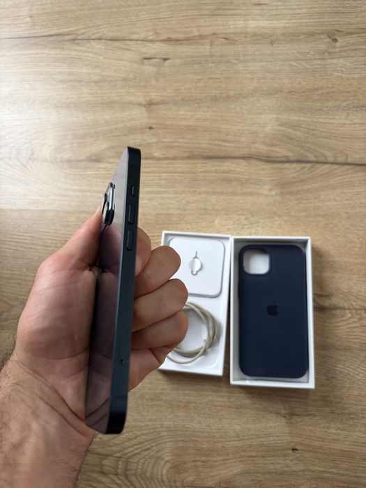 Iphone 13 Midnight - Negru de 128 GB  - Full Box