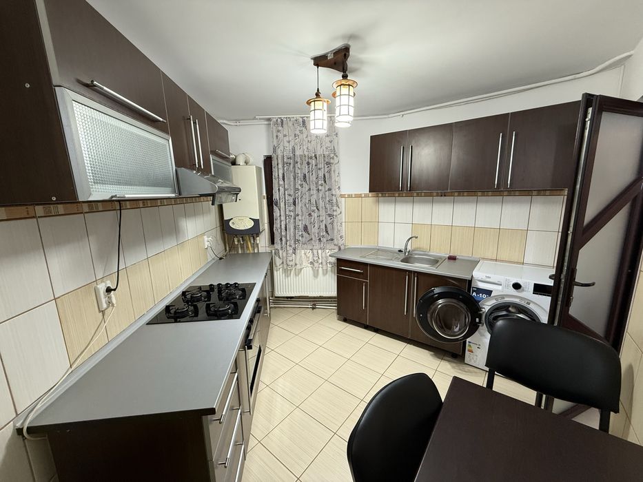 Închiriez apartament 2 camere ULTRACENTRAL