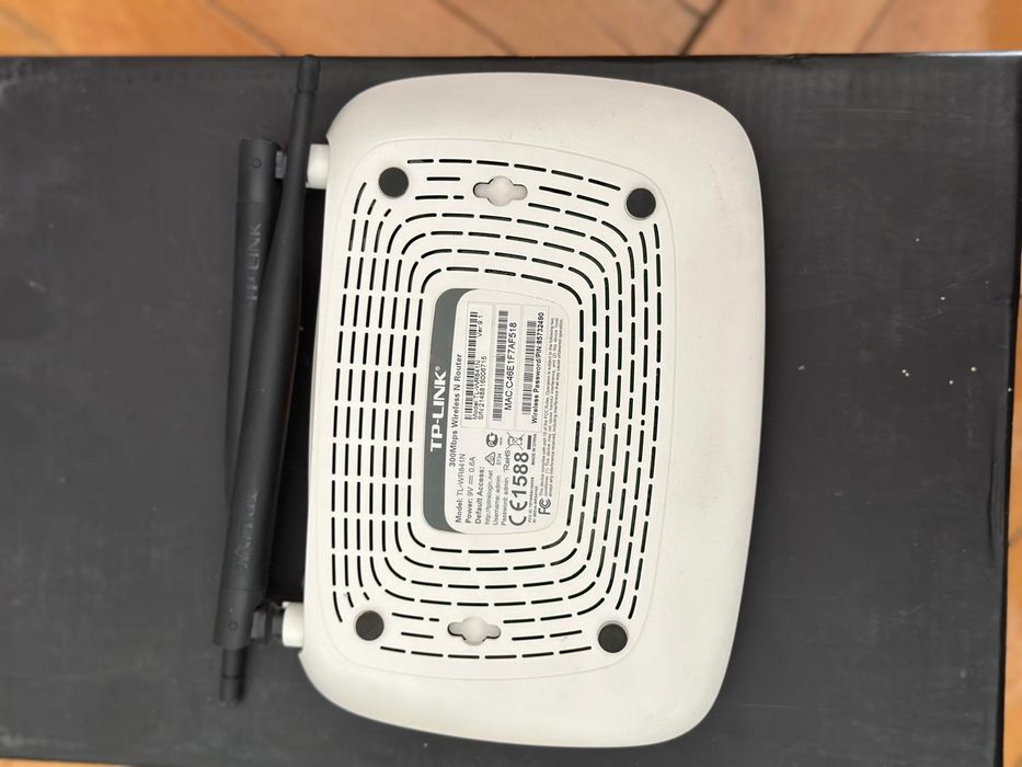 Router wireless TP-LINK TLWR740N 

Compatibil c
