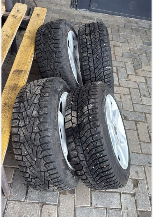 Комплект дисков с резиной