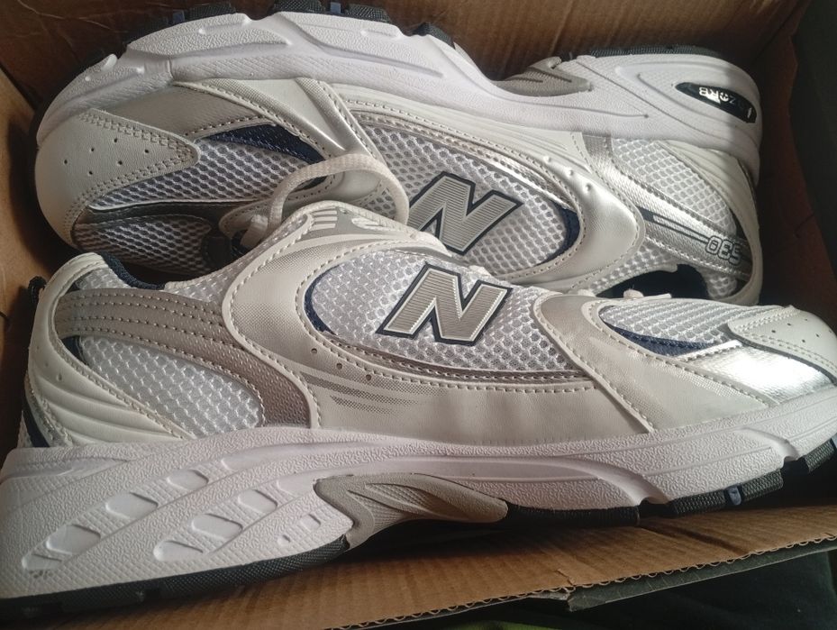 Продам кросовки новые