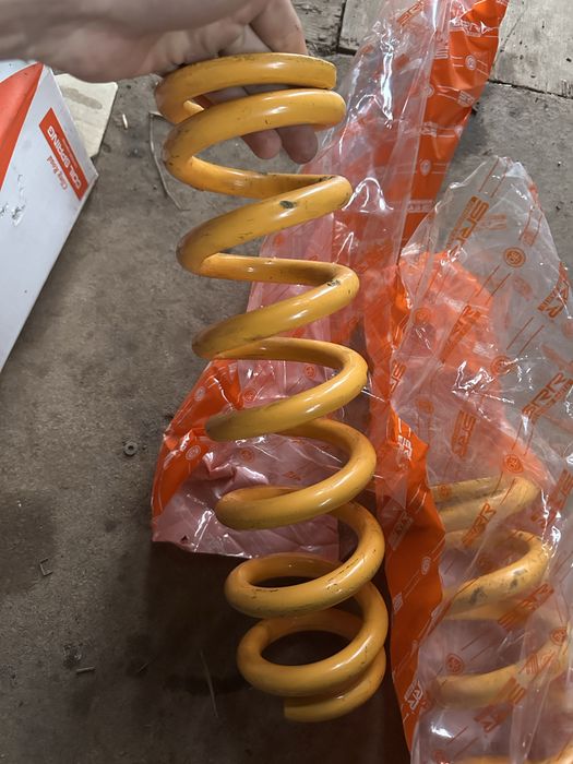 Пружина для хайлюкса