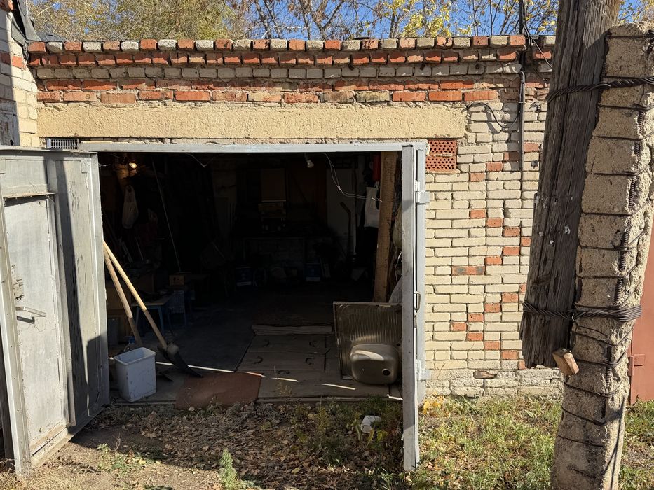 Продам гараж 1 южная с подвалом