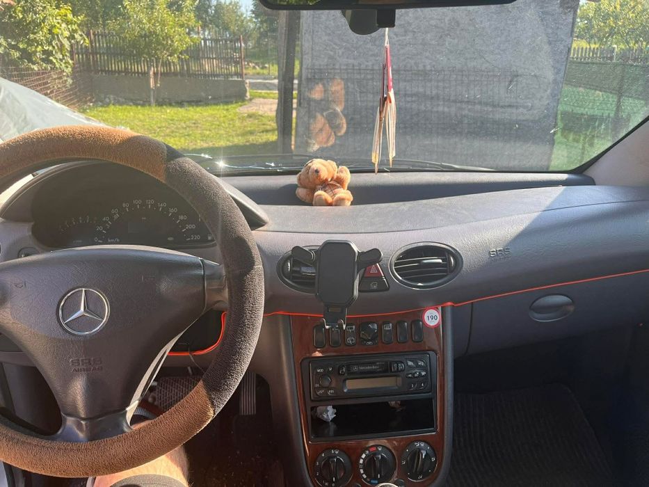 Dezmembrez Mercedes A160