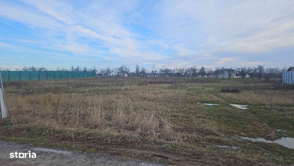 Teren intravilan situat in Albota