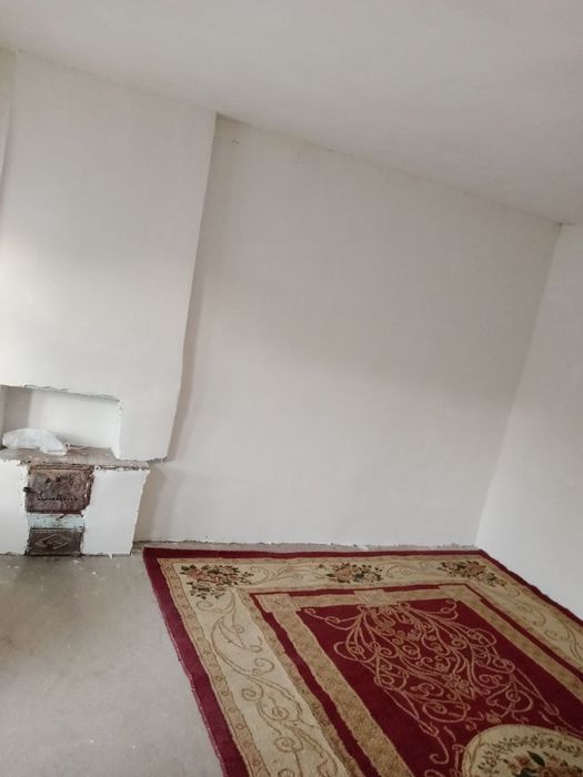 HOVLI 3 sotih 3 hona SOTILADI SVET, SUV, GAZ BOR 30,000 kelishiladi