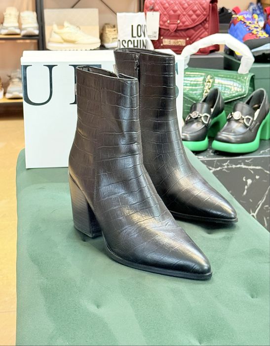 Елегантни дамски боти MEXX