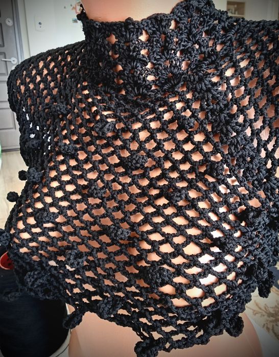 Bolero negru crosetat