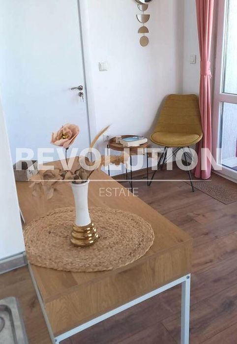 Дава се под наем Двустаен апартамент в Варна, Трошево - 46 кв.м за 450 € - Снимка #2