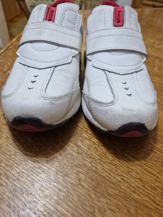 Incaltaminte de vanzare