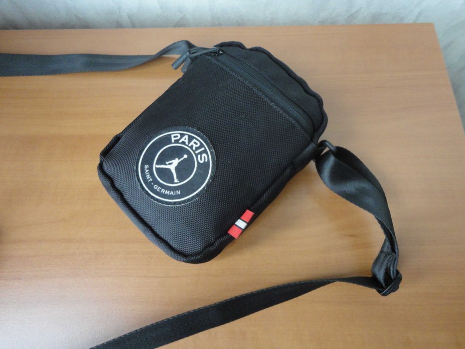 Jordan Paris Saint-Germain/мъжка чантичка