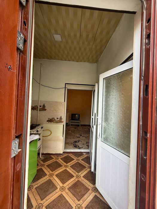 Сдается(ижарага) 1х ком без двора,Таксаматорная,ор Президентская школа