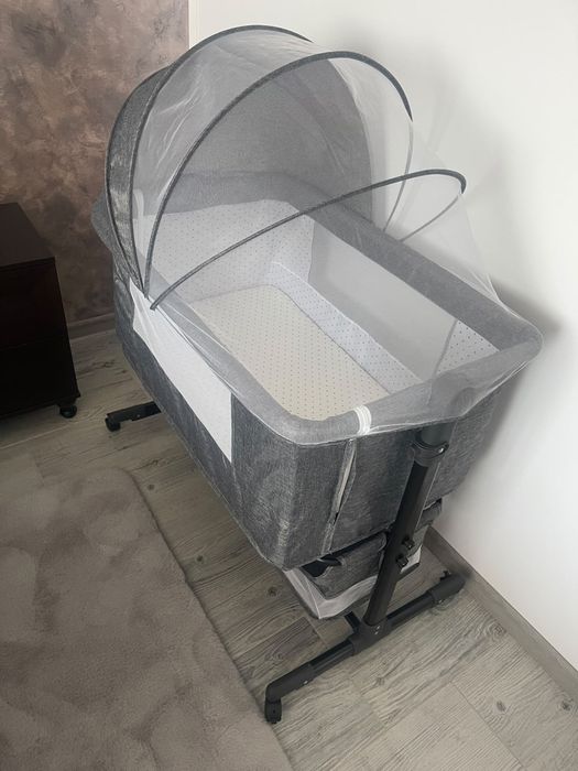 Se vinde pat bebelusi mobil