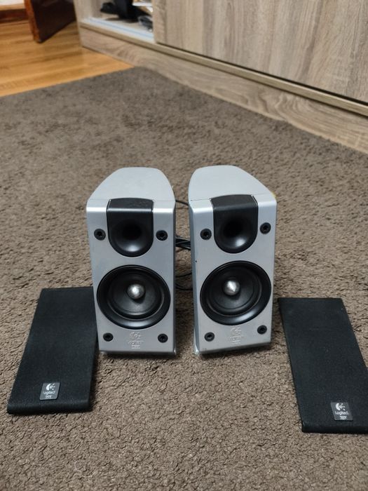 Vând boxe Logitech THX pentru sistemul Logitech Z2300