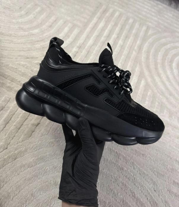 versace chain reaction