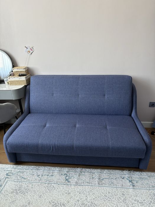 Продаю диван хороший