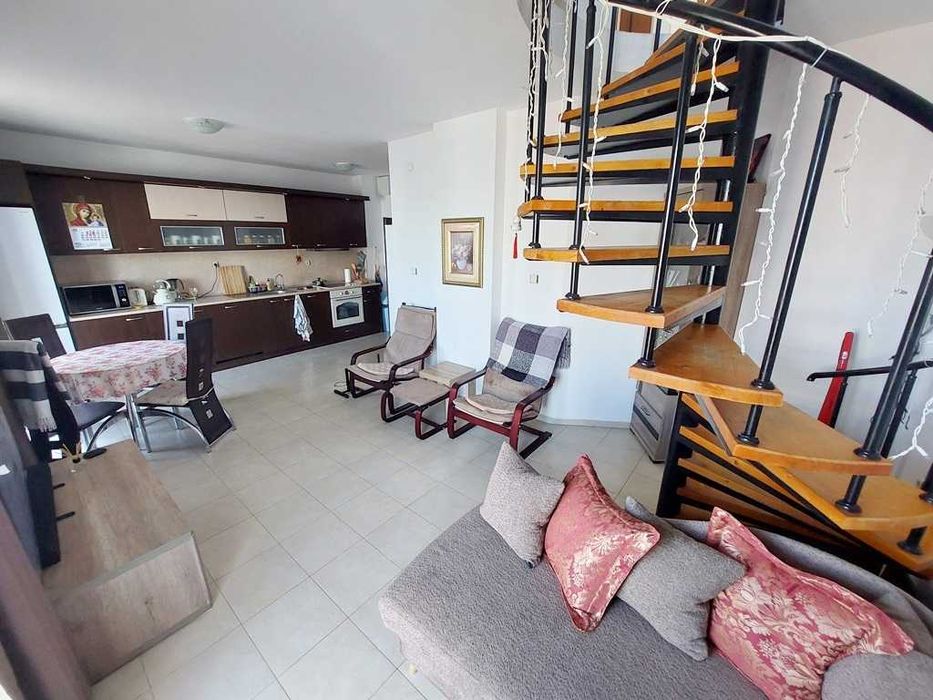 Четиристаен обзаведен апартамент в к-с ”Sunny Day 3”