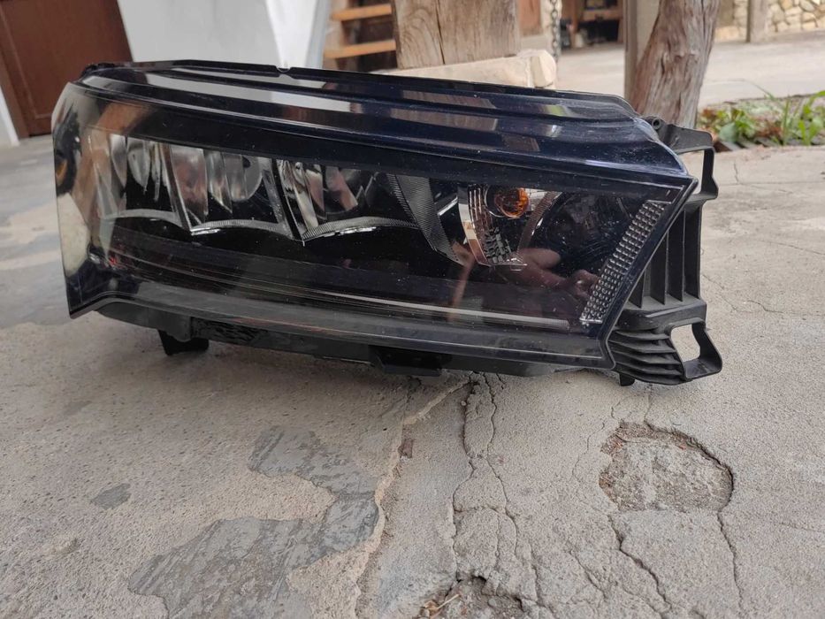 Фар Skoda Enyaq LED десен Оригинален