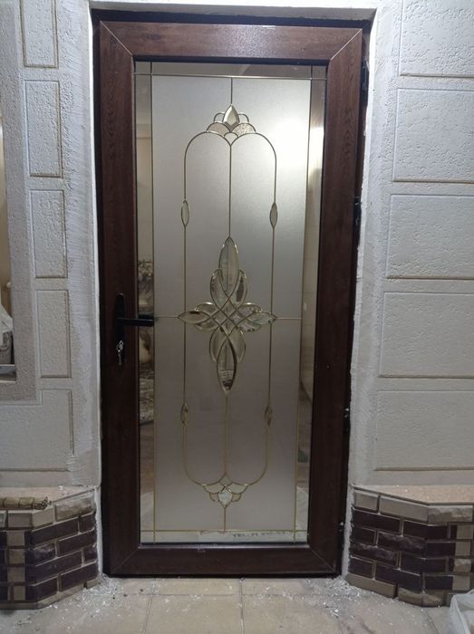 Akfa Termo Engelberg Ром ва Эшик Витраж ясаб урнатамиз.