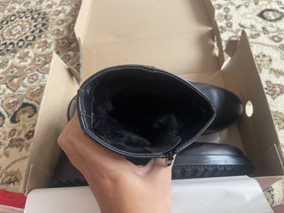 Кожаные ботинки..