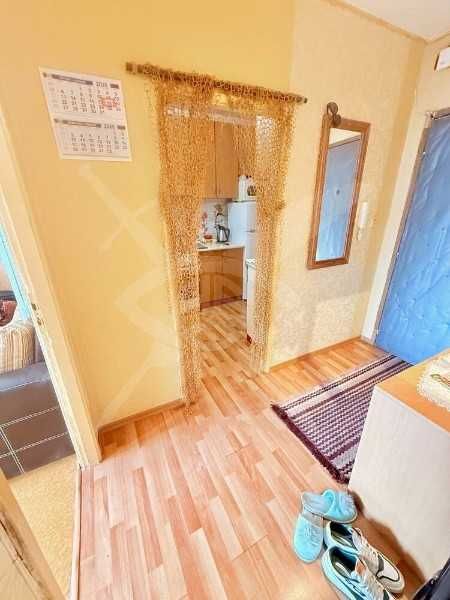 Продава се Двустаен апартамент в София, Хладилника - 65 кв.м за 736 €/кв.м - Снимка #1