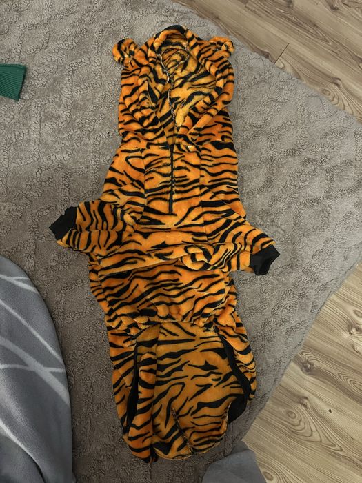 Плюшен кучешки костюм тигър