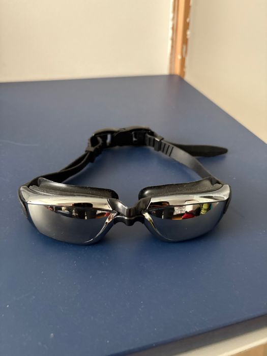 Очила за плуване