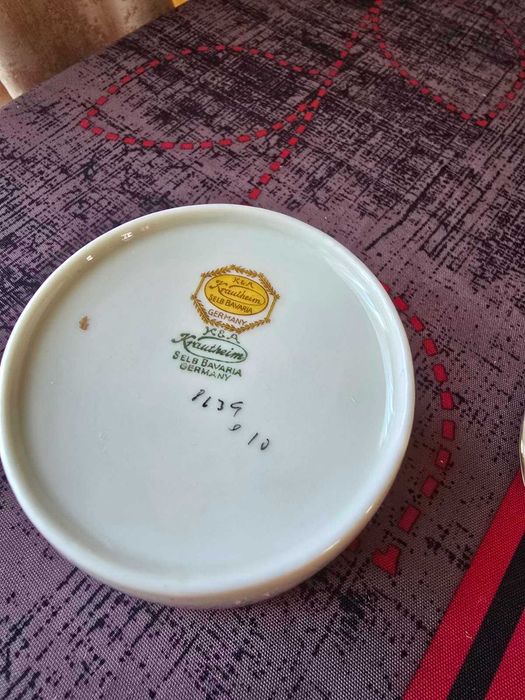 Порцеланова захарница